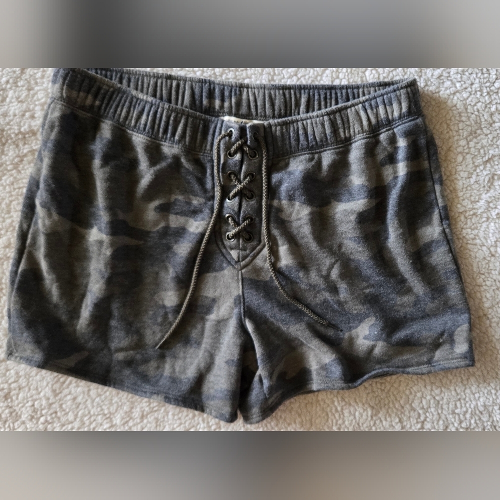 Express Womens Green Camo Lace Up Tie Shorts Never Worn Y2k Baddie
